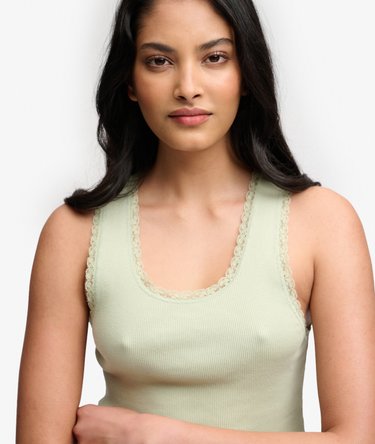 Vintage Lace Trim Vest Image 4