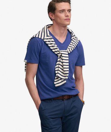 Classic Cotton Linen V-Neckline T-Shirt Image 2