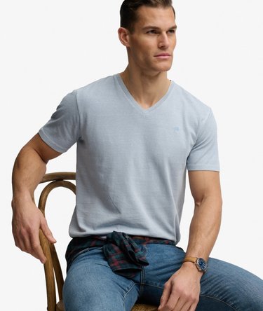 Classic Cotton Linen V-Neckline T-Shirt Image 2