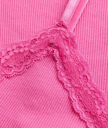 Essential Crop Top met Kanten Afwerking Image 6