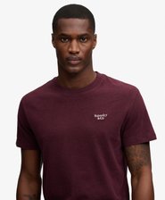 Camiseta Essential Serif Logo Corte Ajustado