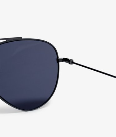 Classic Aviator Sunglasses Image 5