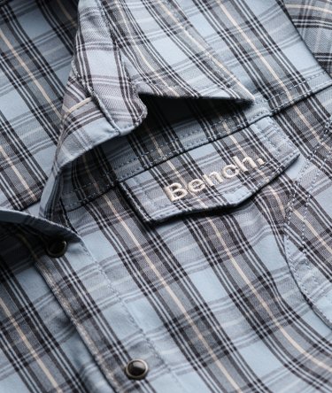 Bench Kariertes Kurzarmhemd mit schmaler Passform Image 5