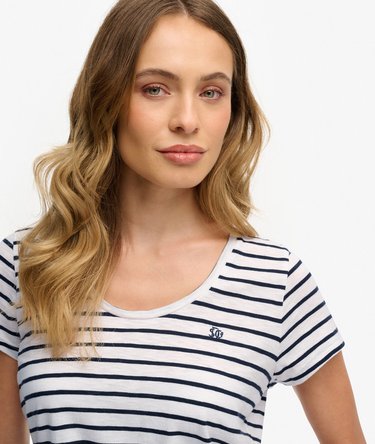 T-shirt d&eacute;collet&eacute; Studios Image 4