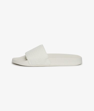 Monogram Pool Sliders Image 3
