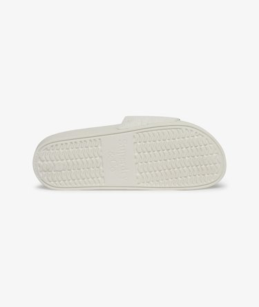 Monogram Pool Sliders Image 5