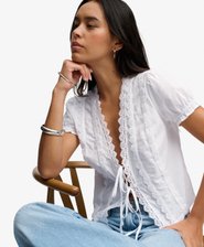 Blouse met Kant en Strikdetail