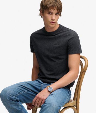 Camiseta con Logo Bordado Essential Company Image 2