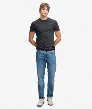 Camiseta con Logo Bordado Essential Company Image 3