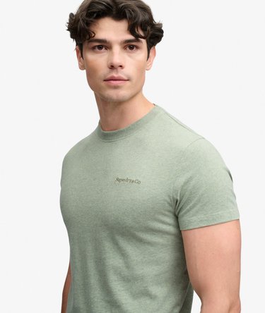 Camiseta con Logo Bordado Essential Company Image 4