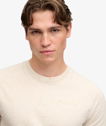 Camiseta con Logo Bordado Essential Company Image 2