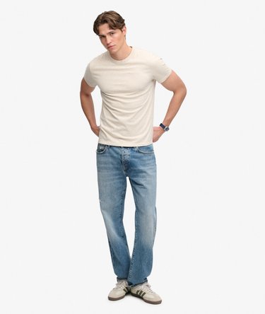 Camiseta con Logo Bordado Essential Company Image 3