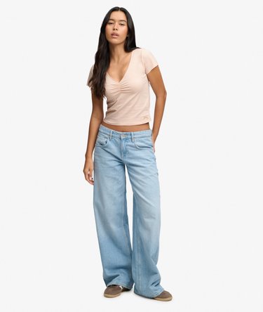 T-shirt Crop Col V Fronc&eacute; Coupe Ajust&eacute;e Image 3