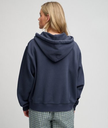 Athletic Essential Applique Cropped Hoodie Image 5