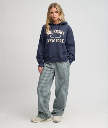 Athletic Essential Applique Cropped Hoodie Image 3