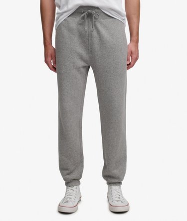 Pantal&oacute;n Jogger Essential Logo Corte Ajustado Image 3