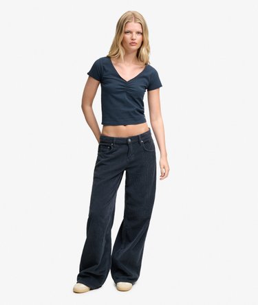 T-shirt Crop con Scollo a V Vestibilit&agrave; Slim Image 3