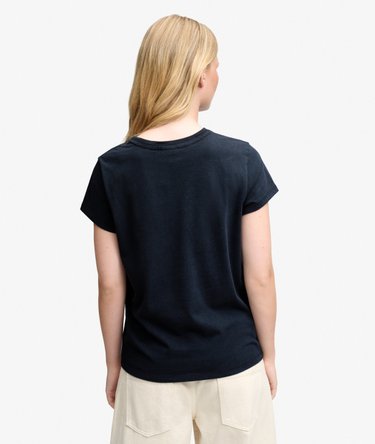 Luxe Casual Classic T-Shirt Image 5
