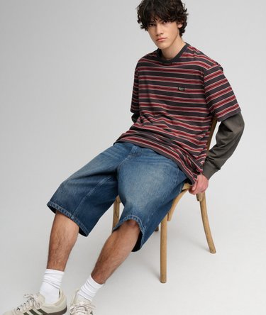 Stribet T-shirt i Oversized Pasform Image 2