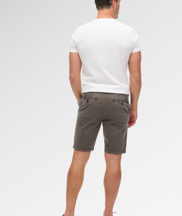 Vintage International Chino Shorts schmale Passform Image 4