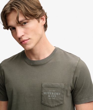 Camiseta Company Logo con Bolsillo Corte Relajado Image 4