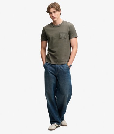 Camiseta Company Logo con Bolsillo Corte Relajado Image 3