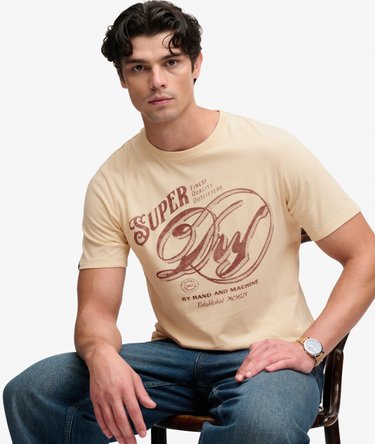 Heritage Script T-paita Rento Istuvuus Image 1