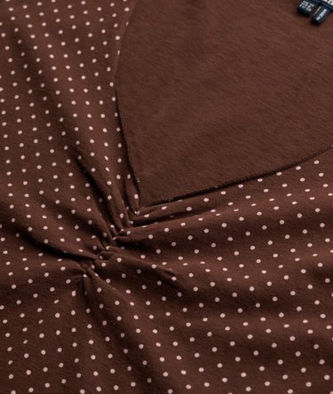 Athletic Essentials Top mit schmaler Passform Image 6